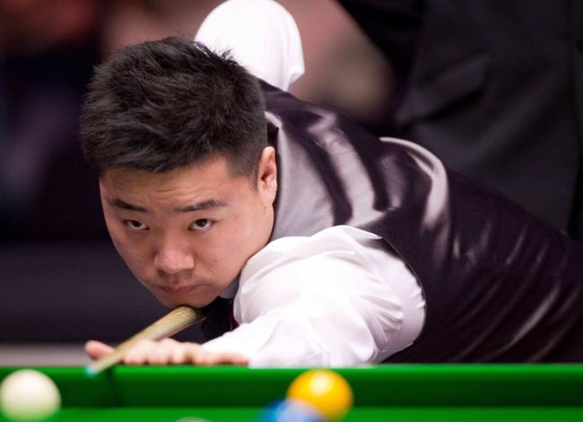 早报：皇马主场翻车，那不勒斯登意甲榜首