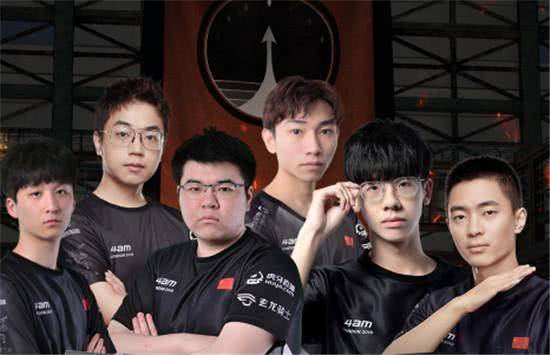 厄德高：挪威队始终奋力拼搏，现在终于得到应得的回报