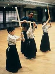 《踢球者》预测拜仁拿到欧冠冠军，多特蒙德拥有潜力