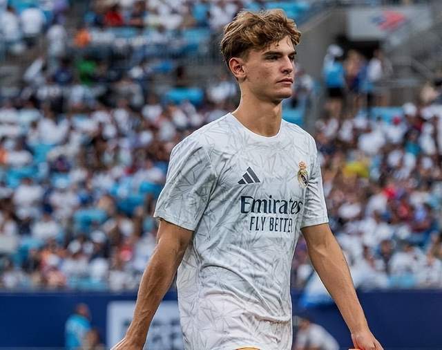 曝出消息 曝出消息